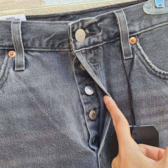 Levi's | 501 Original Cutoff Denim Shorts In Eat Your Words NEW Size 29 - Picture 4 of 9